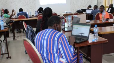 Les participants en séance de travail au cours de l'atelier 